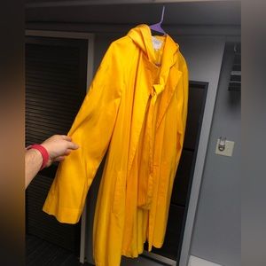 EUC- Portrait Yellow Jacket -Size M